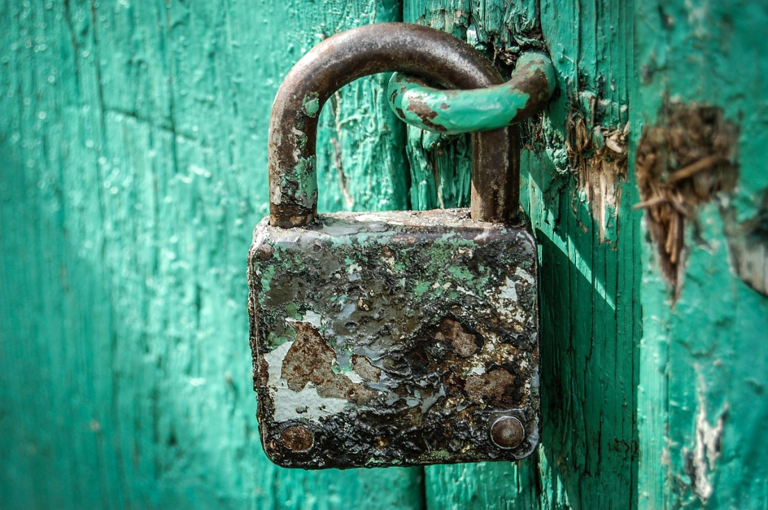 cyber security lock shield